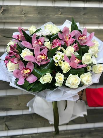 Букет цветов из: Розы и Хризантемы в Большая Глушица