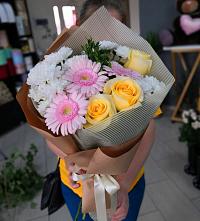 Букет цветов из:  Герберы, Розы и Хризантемы в Большая Глушица
