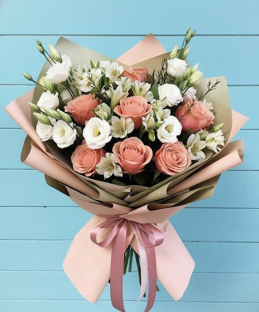 Букет цветов из: Розы, Альстромерии и Лизиантусы в Большая Глушица