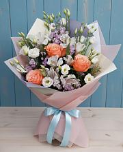 Букет цветов из:  Лизиантусы, Розы, Альстромерии и Гипсофила в Большая Глушица