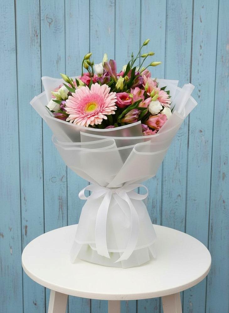 Букет цветов из: Герберы, Альстромерии и Лизиантусы в Большая Глушица