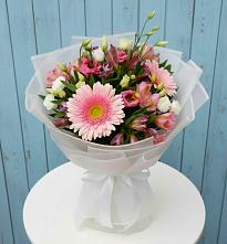 Букет цветов из:  Герберы, Альстромерии и Лизиантусы в Большая Глушица